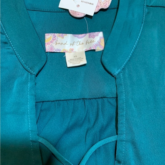 NWT Band of the Free Sara Pine Satin Long Sleeve Top Women Xs to Small Green - Picture 7 of 8